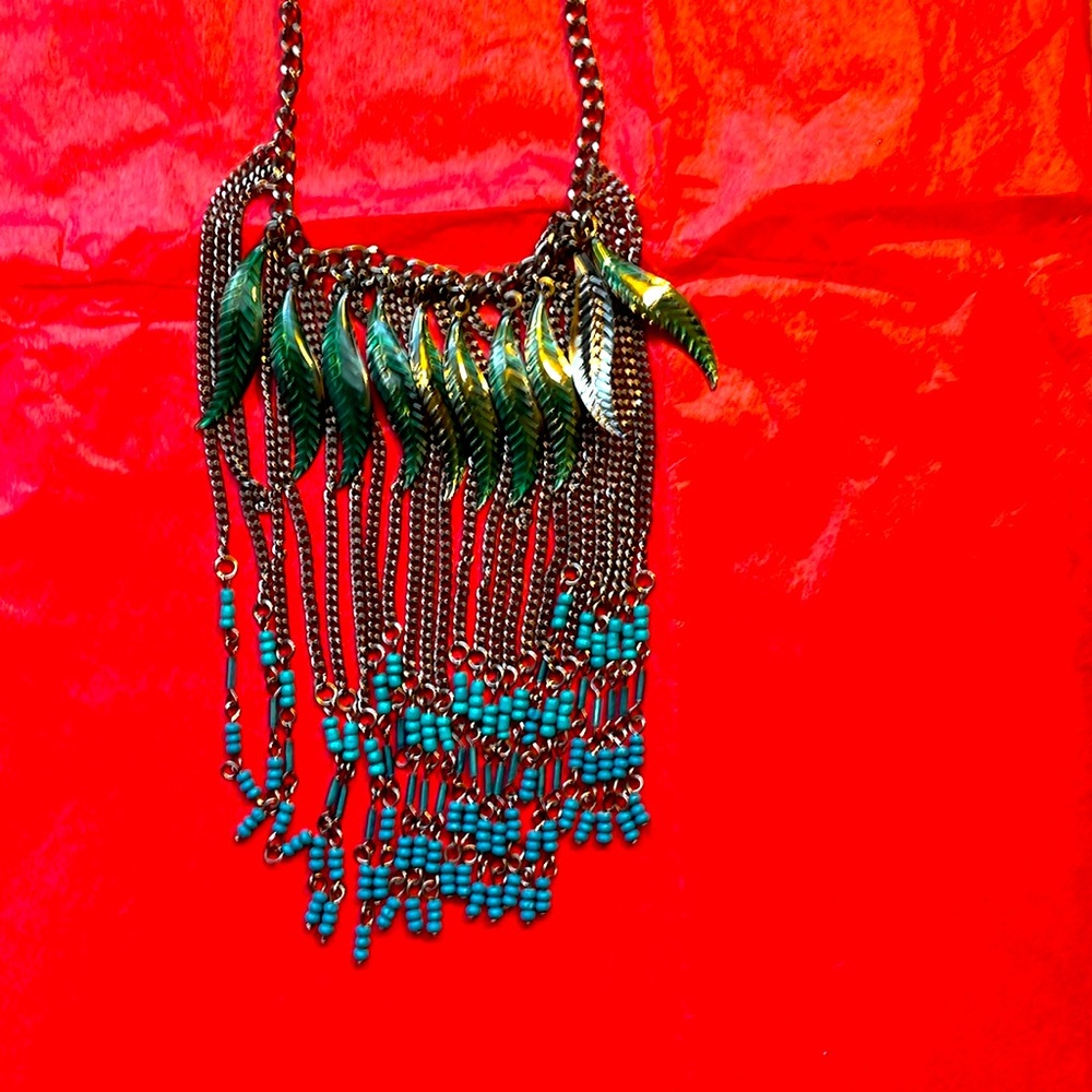 Women’s blue & green necklace. Pre-owned .